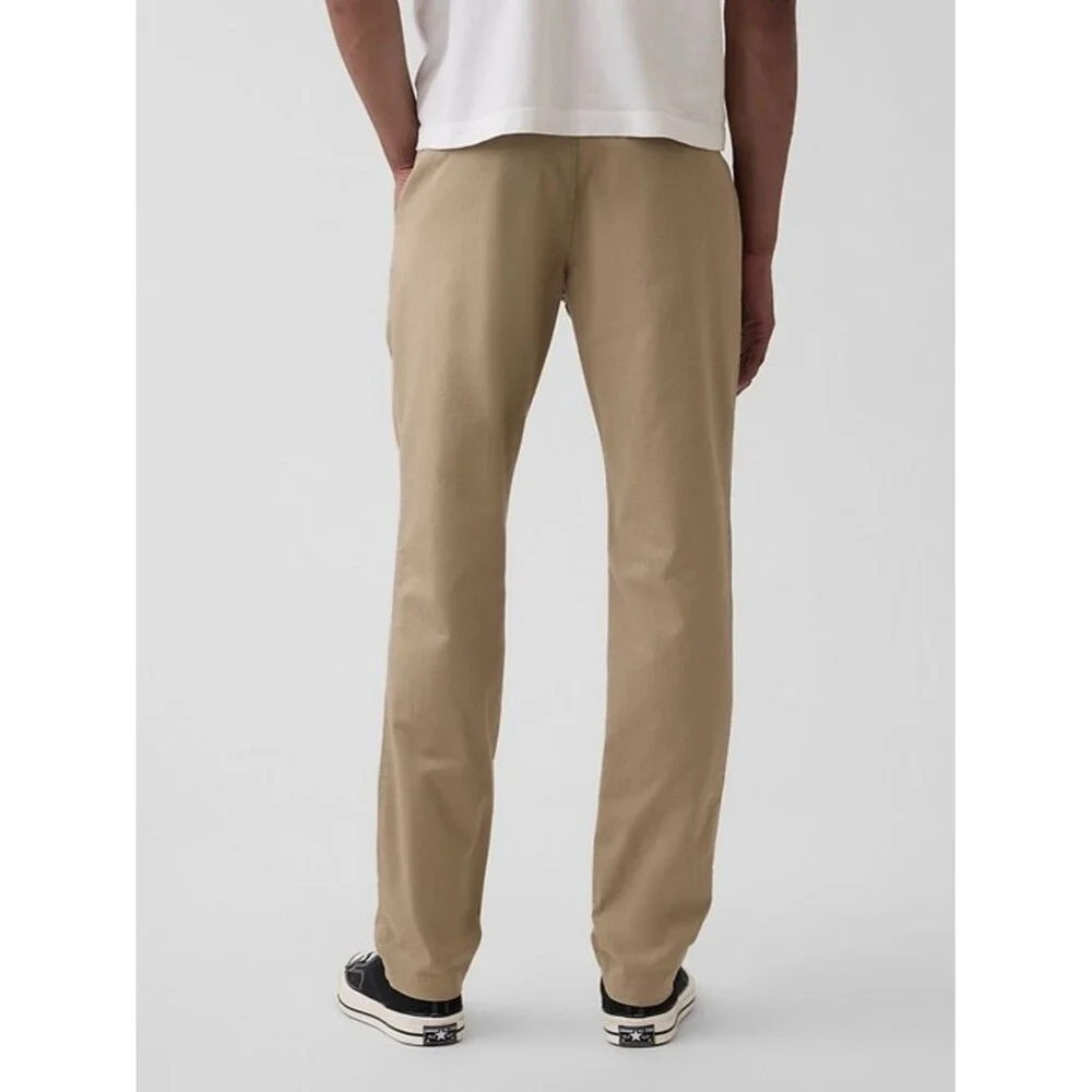 GAP Men's Essential Khaki Slim Chinos 31 x 32 Basic Minimalist Preppy Casual
